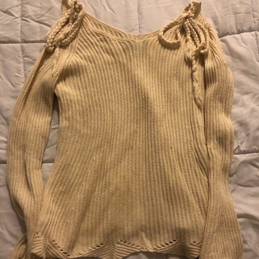 Vintage Havana Pullover Sweater Tied Cold Shoulder